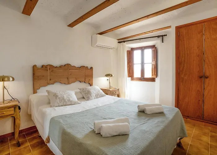 Будинок відпочинку Colonya Petit *